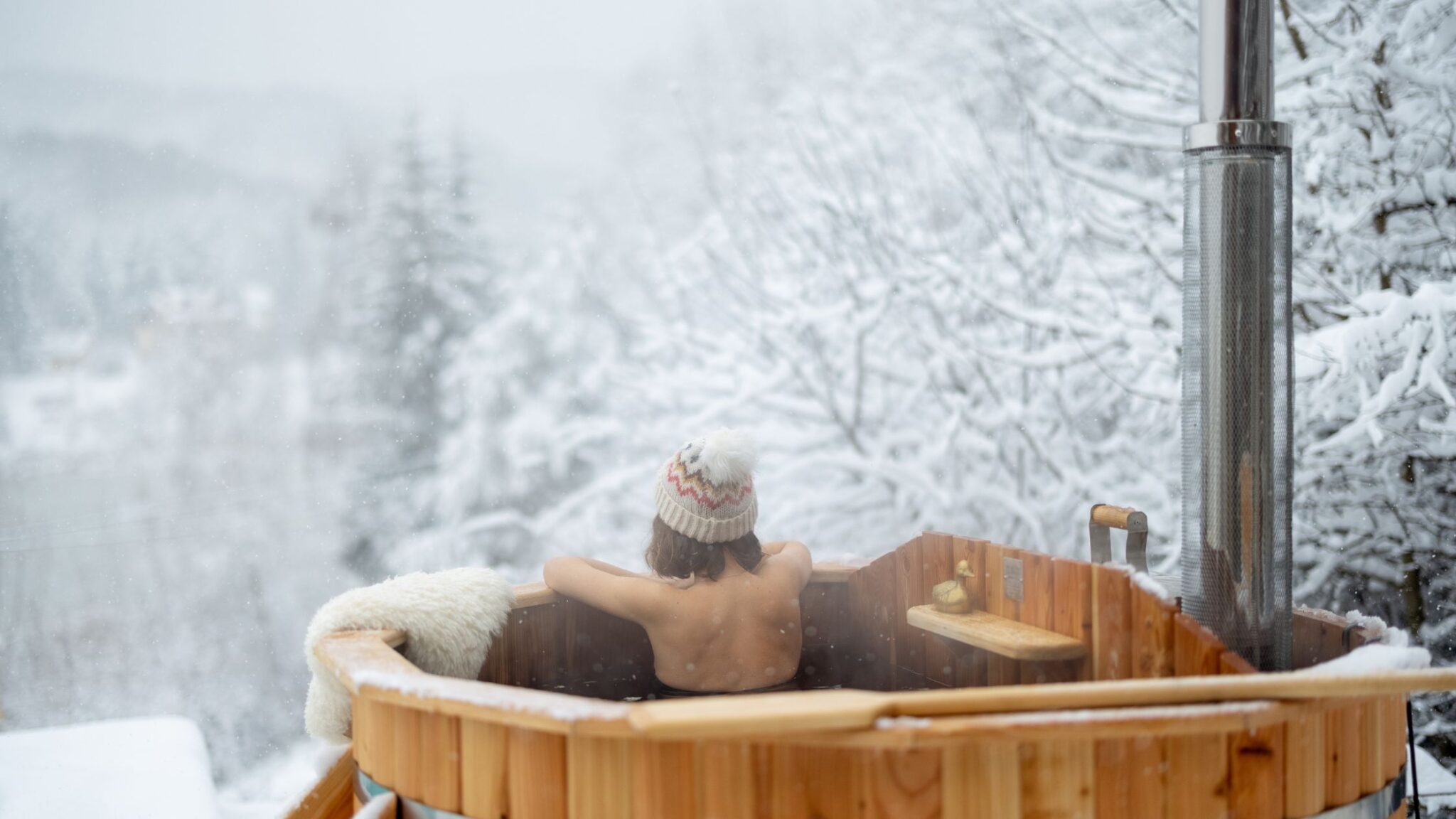How to Care for Your Hot Tub During Extreme Winter Weather - Valley ...